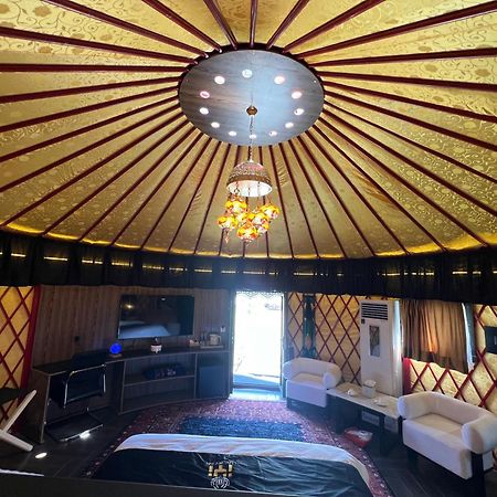 Iyi Luxury Inn Swat Saidu Sharif エクステリア 写真
