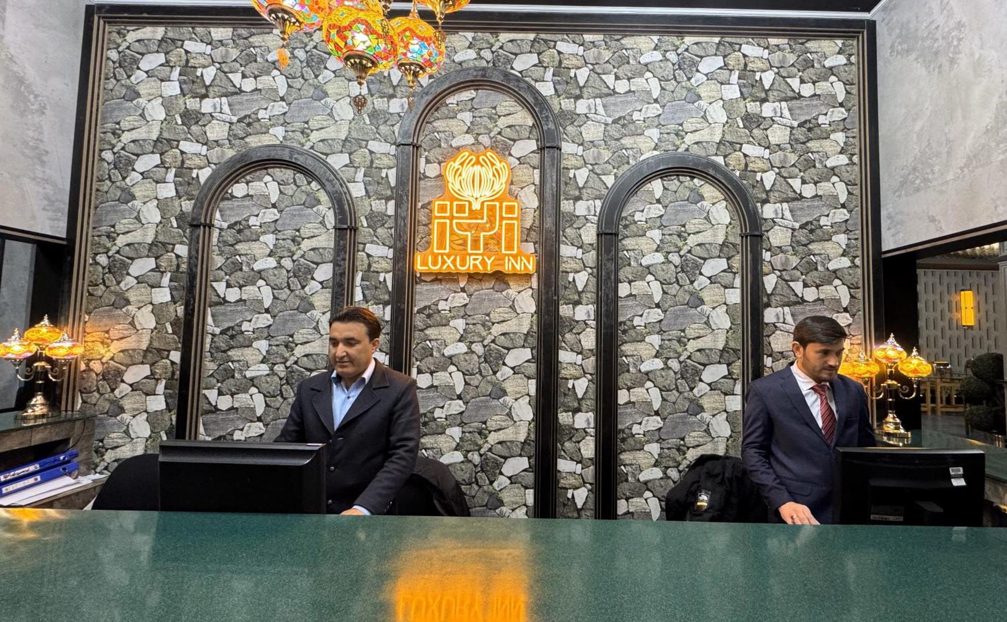 Iyi Luxury Inn Swat Saidu Sharif エクステリア 写真