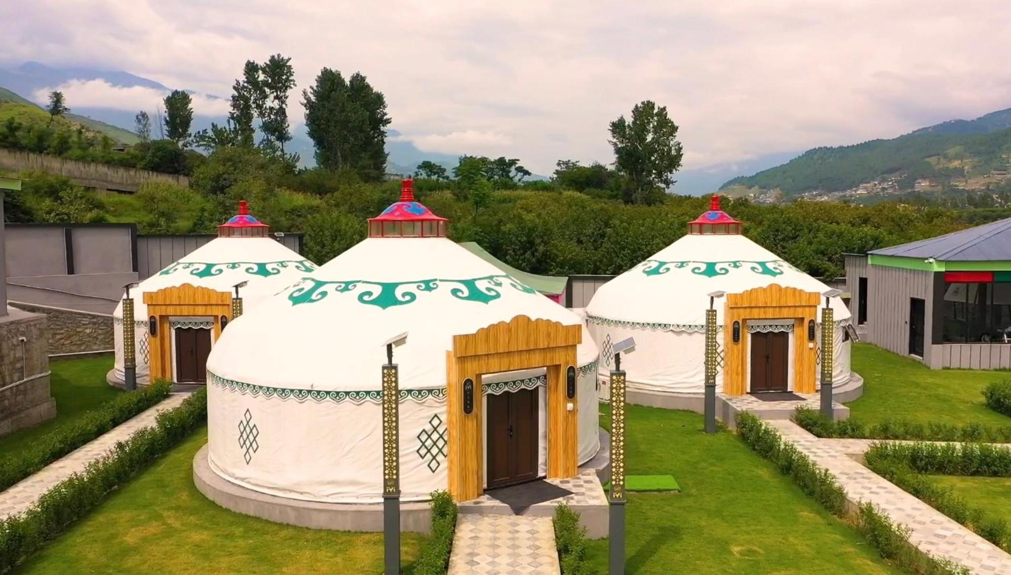 Iyi Luxury Inn Swat Saidu Sharif エクステリア 写真